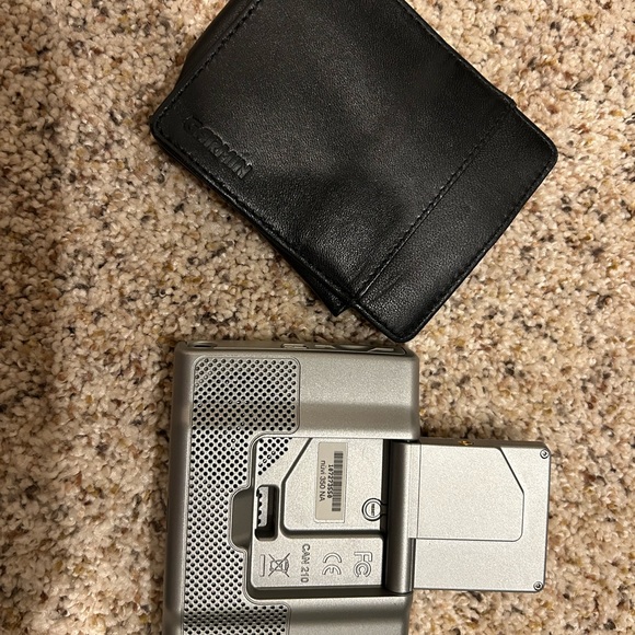 Garmin Nuvi gps - Picture 2 of 5